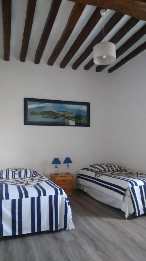 Bed and Breakfast La Ferme Manoir Saint Barthelemy Juaye-Mondaye Екстер'єр фото