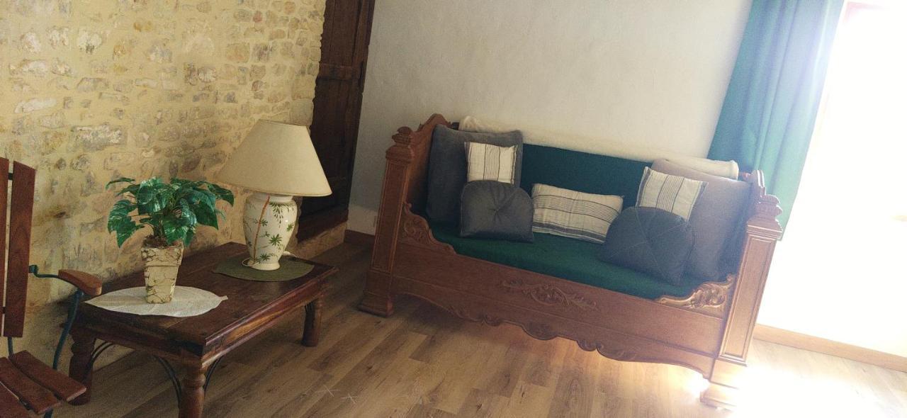 Bed and Breakfast La Ferme Manoir Saint Barthelemy Juaye-Mondaye Екстер'єр фото
