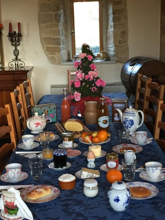 Bed and Breakfast La Ferme Manoir Saint Barthelemy Juaye-Mondaye Екстер'єр фото