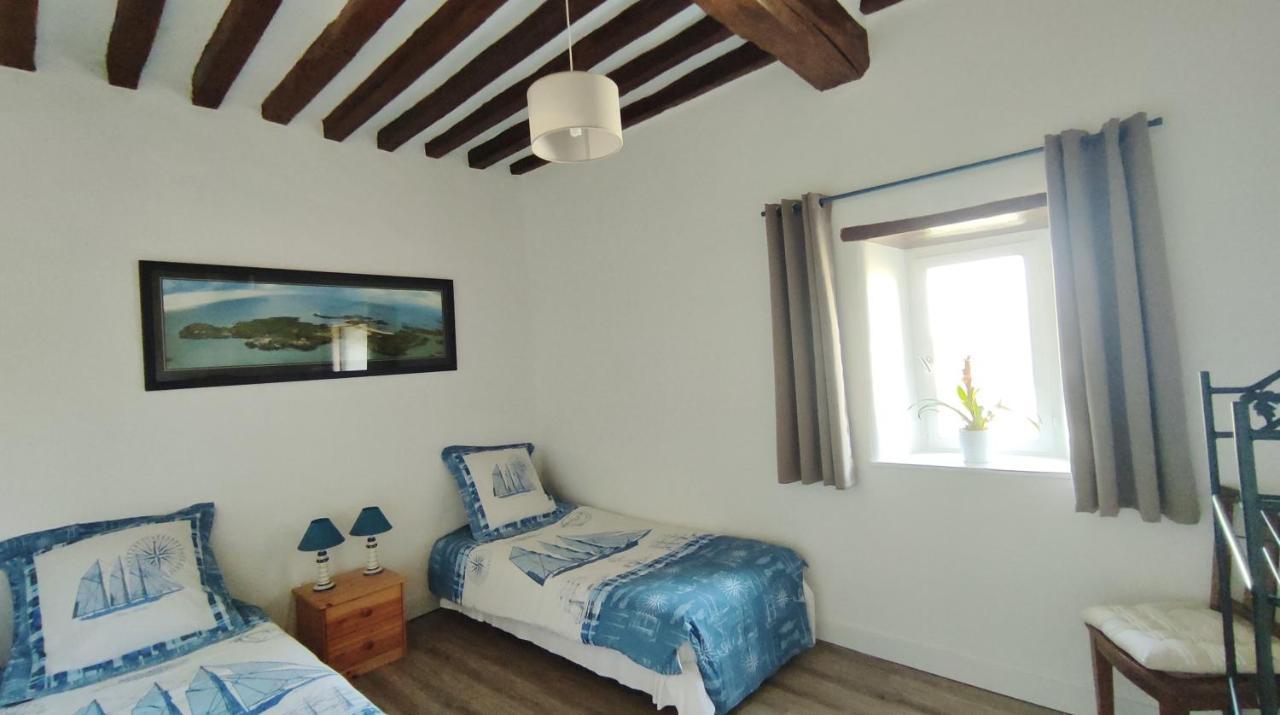 Bed and Breakfast La Ferme Manoir Saint Barthelemy Juaye-Mondaye Екстер'єр фото